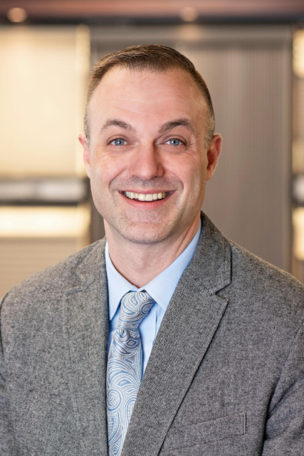 342: Brandon Roellchen: How the Top 1% Lead Sales Teams That Hit Goals Consistently